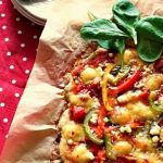 Пицца c овощами и творогом на курином тесте