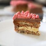 Торт «Киевский» с розовым кремом