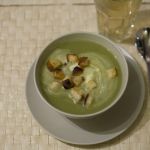 Зеленый суп с луком-пореем